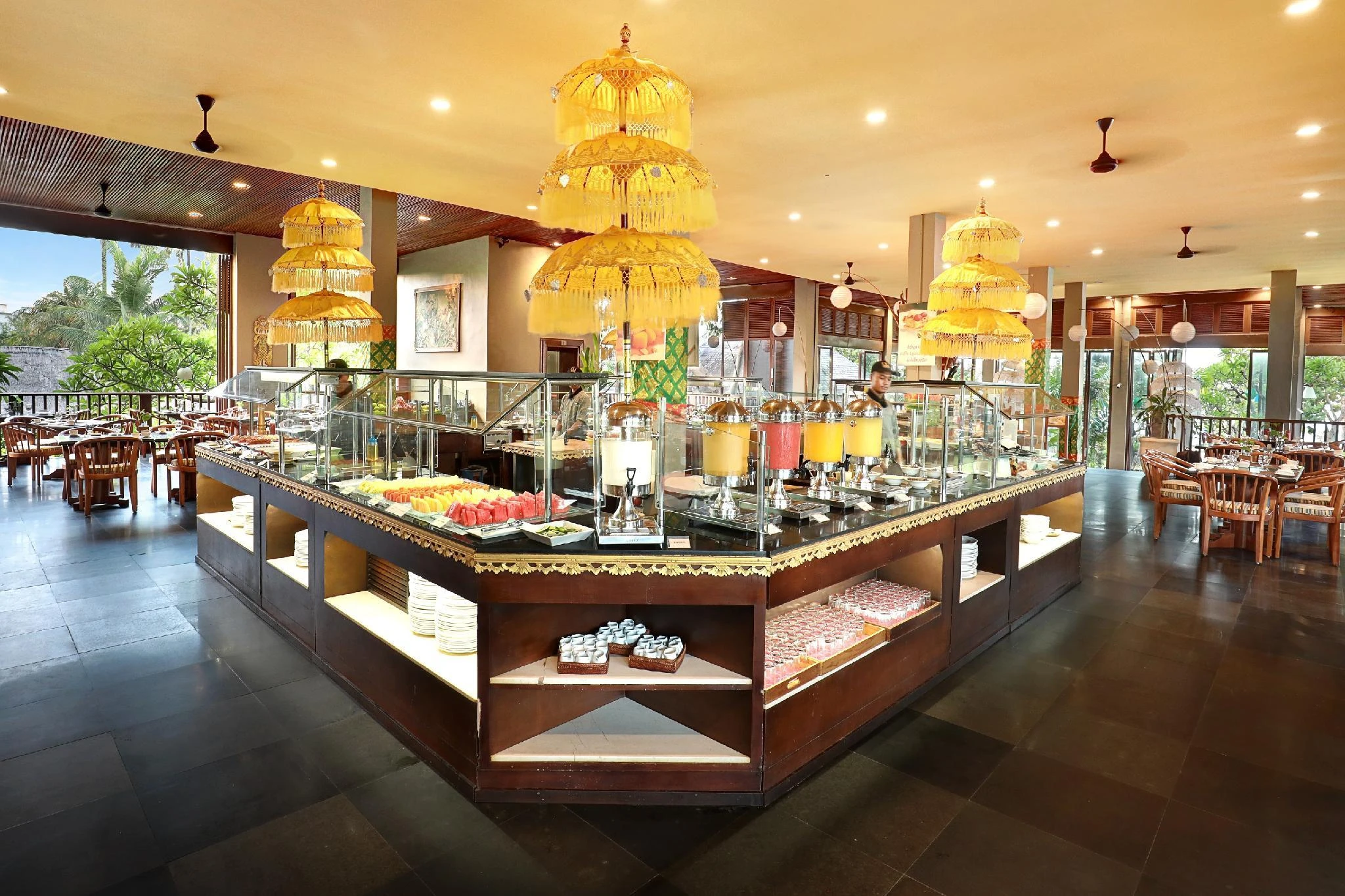 Legian Beach Hotel Bali review image 3